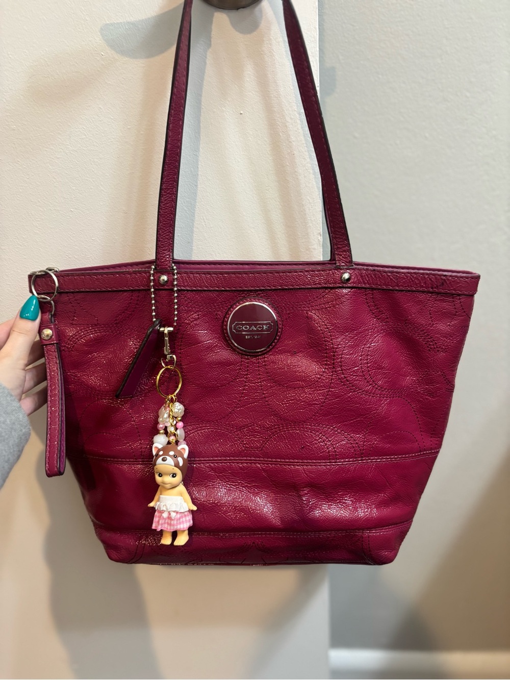 Coach F15142 Magenta Patent Leather Signature Tote